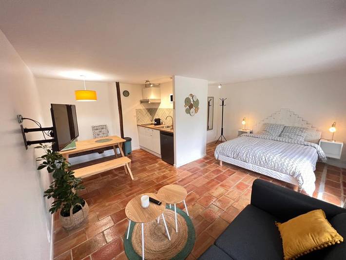 Gîte pour 2 personnes, avec Jardin et Vue à Archigny