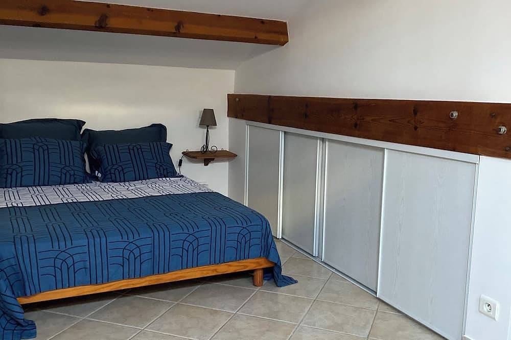 Ganze Wohnung, 4/6-person apartment with garden area in Folelli, Penta-di-Casinca