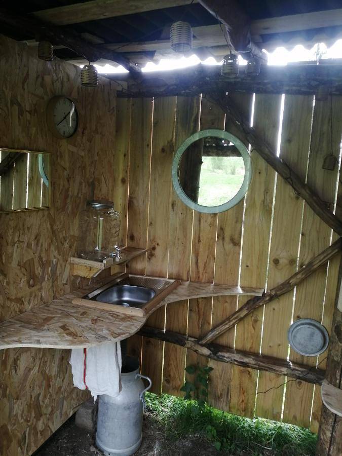 Tente pour 2 personnes, avec jardin et vue, animaux acceptés en Ille-et-Vilaine - 3