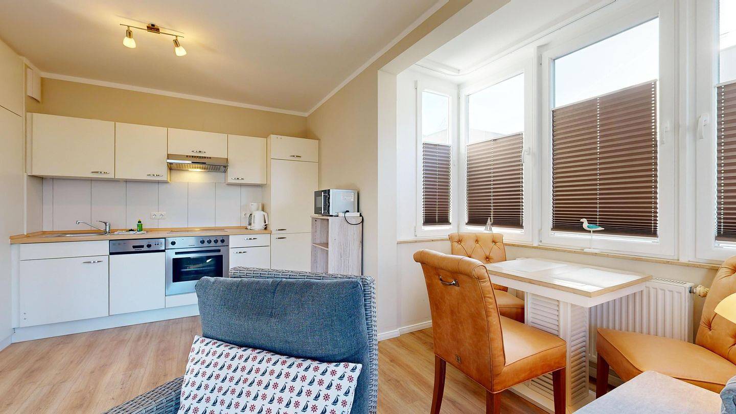 Ganze Wohnung, Komfortables Apartment mit Balkon, Wellness und Strandnähe im Ostseebad Binz. in Ostseebad Binz, Binz