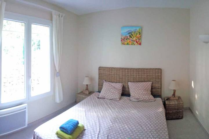 Location de vacances pour 6 personnes, avec terrasse et jardin dans Plage de la Baumette - 2