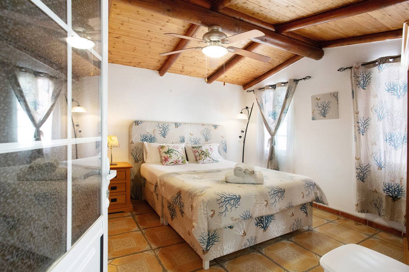 Entire apartment, Vacation Apartment 'Minipiso Tejina De Isora' with Private Terrace and Wi-Fi in Tejina de Isora, Guía de Isora