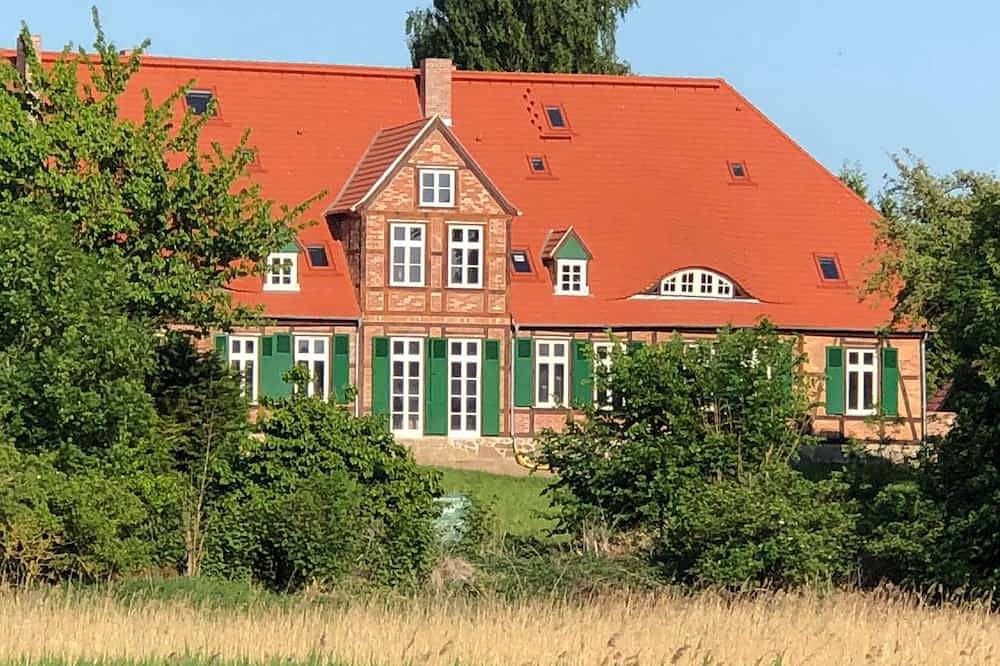 Ganze Wohnung, Hirschaue - Gutshaus Redentin in Krusenhagen, Neuburg