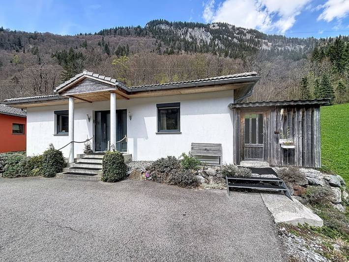 Ferienhaus für 10 Personen, mit Terrasse und Garten in Dalaas
