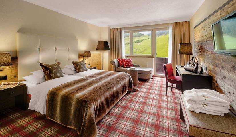 Hotel für 2 Personen, mit Terrasse und Whirlpool sowie Pool und Sauna in Hochfügen