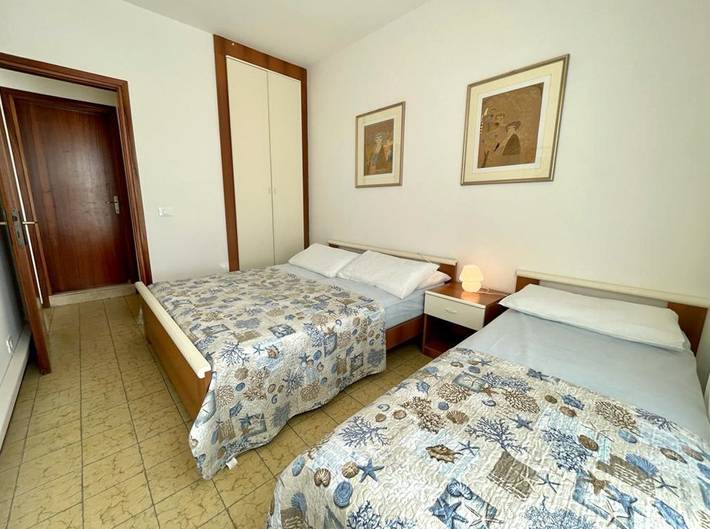 Ganze Wohnung, Wohnung mit Balkon, 370 m vom Meer entfernt in Porto Santa Margherita, Caorle