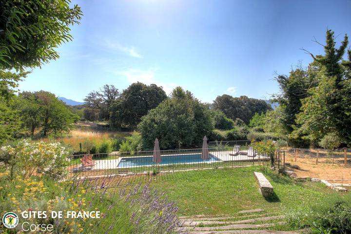 Gîte für 4 Personen, mit Terrasse und Garten sowie Pool auf Korsika - 2