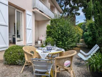 Gîte pour 4 personnes, avec jardin dans Port de Gourmalon
