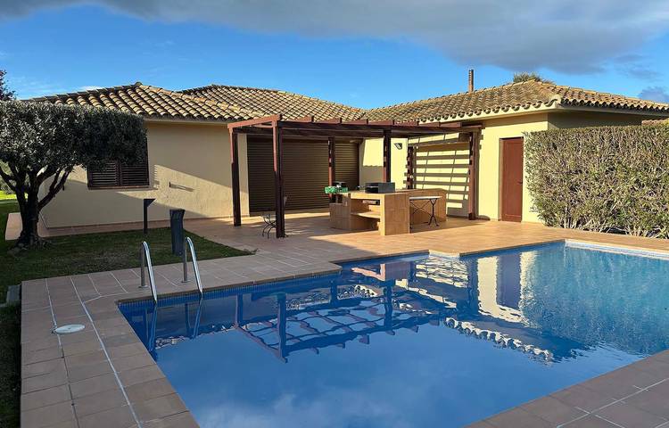 Chalet para 6 personas, con jardín en Torremirona