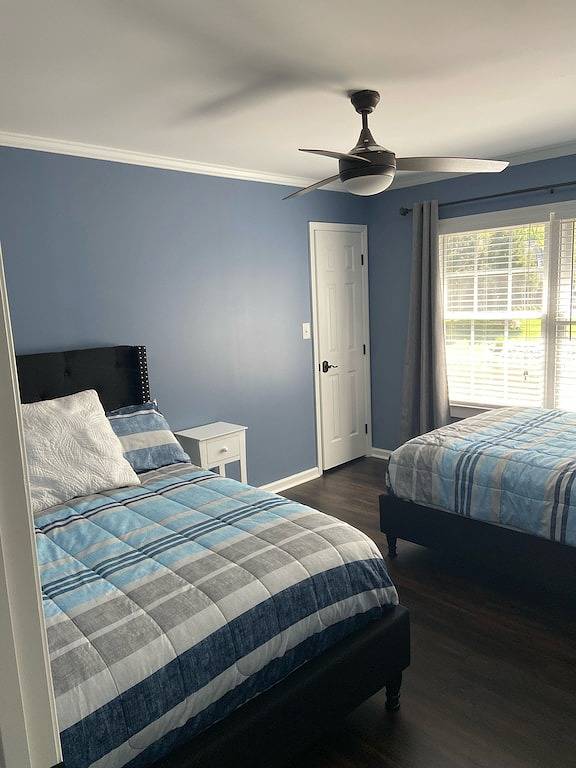 Cozy on the lake view of Lake Gaston. Pontoon boat may be available . in Lake Gaston