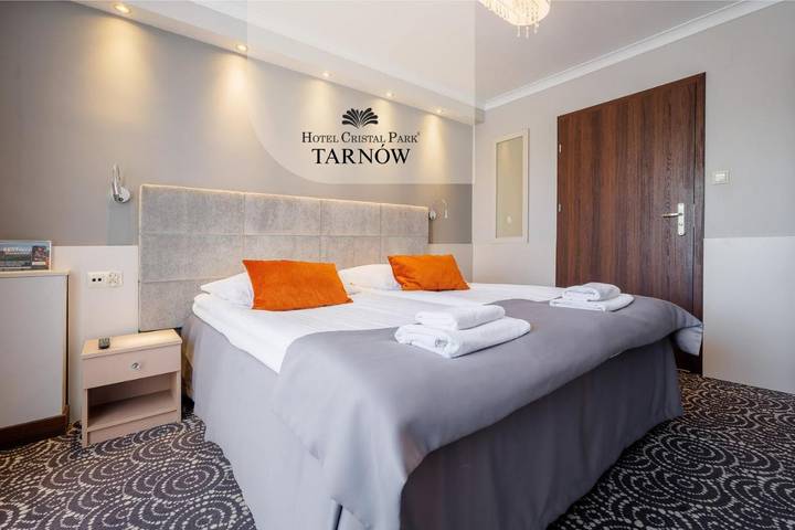 Hotel para 4 personas, con sauna además de jardín y jacuzzi - 1