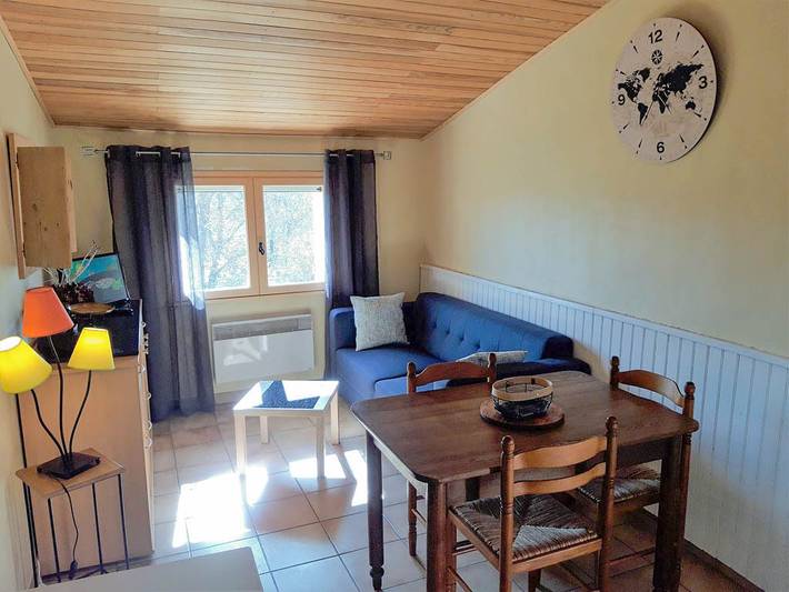 Gîte pour 3 personnes, avec Terrasse ainsi que Jardin et Vue