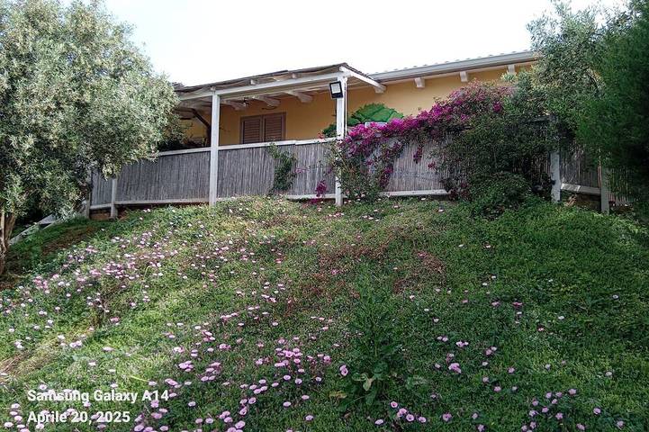 Location de vacances pour 4 personnes, avec jardin et terrasse, animaux acceptés à Sant'Anna Arresi