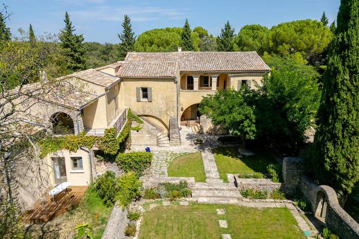 Maison d’hôte pour 2 personnes, avec jardin et terrasse ainsi que vue et piscine à Uzès - 3