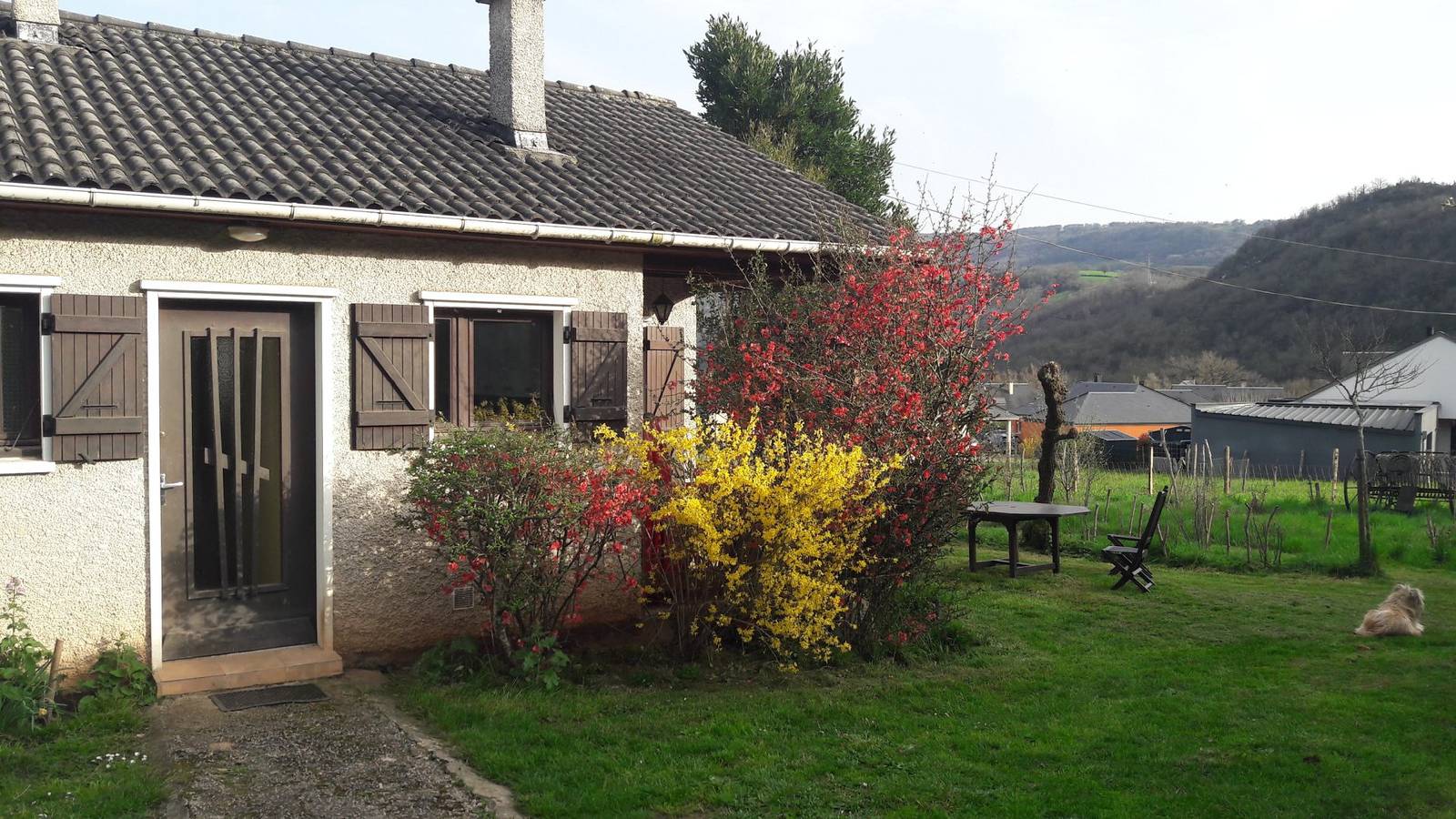 Gîte la Petite Maison dans le Pré in Espalion, Massif central