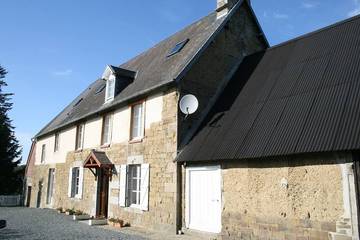 Gîte pour 12 personnes, avec jardin et jacuzzi, animaux acceptés dans Percy-en-Normandie