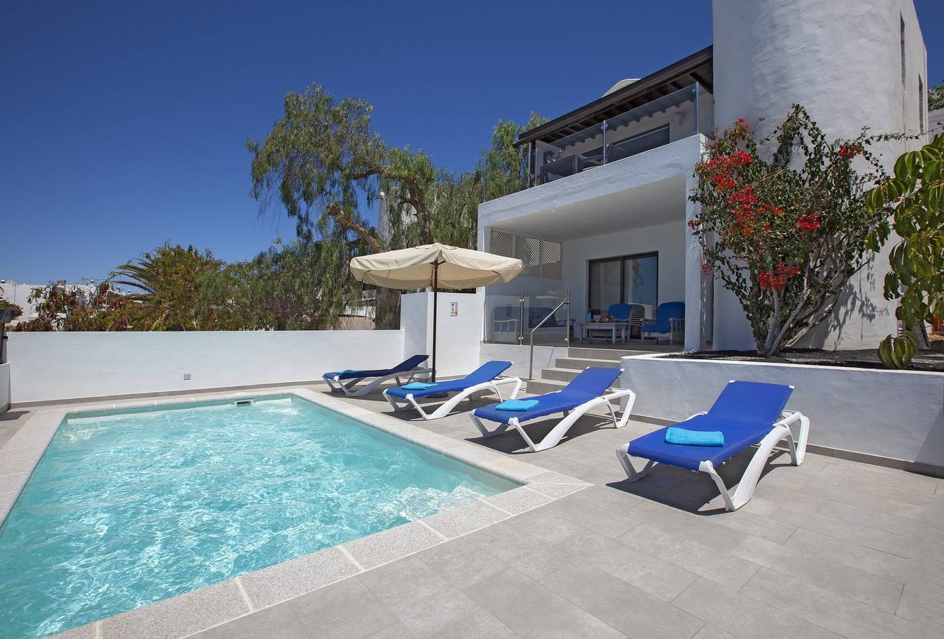 Fantastic Puerto del Carmen Villa | 2 Bedrooms | Private Pool & Close to Amenities | Lanzarote in Puerto del Carmen, Tías