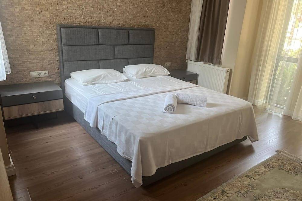 Şehrin Kalbinde  Doğanin İçinde.Dişariya Kapali Sadece Huzur in Kemer (Antalya), Province d'Antalya