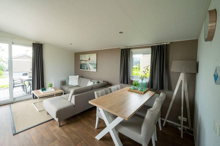 Ferienhaus für 4 Personen, mit Balkon/Terrasse und Terrasse sowie Garten und Seeblick am Markermeer - 4