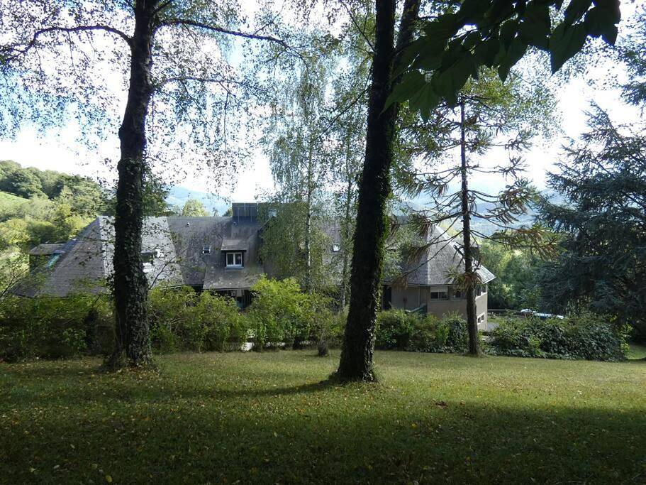 Appartement entier, Grand appartement 4/5 personnes in Bartrès, Hautes-Pyrénées