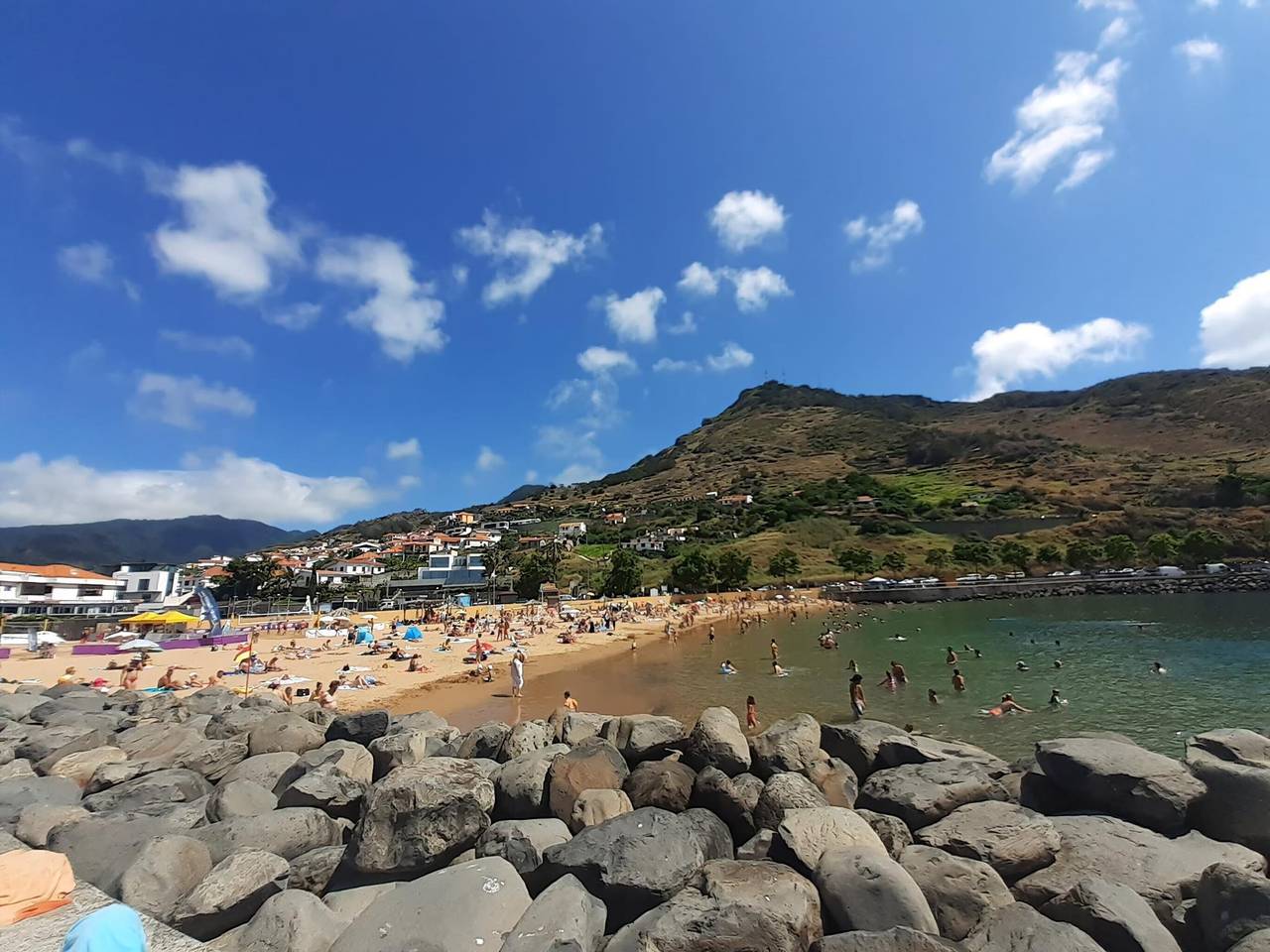 Apartamento inteiro, Guestready -  A Modern Stay Near Machico Beach in Machico, Madeira
