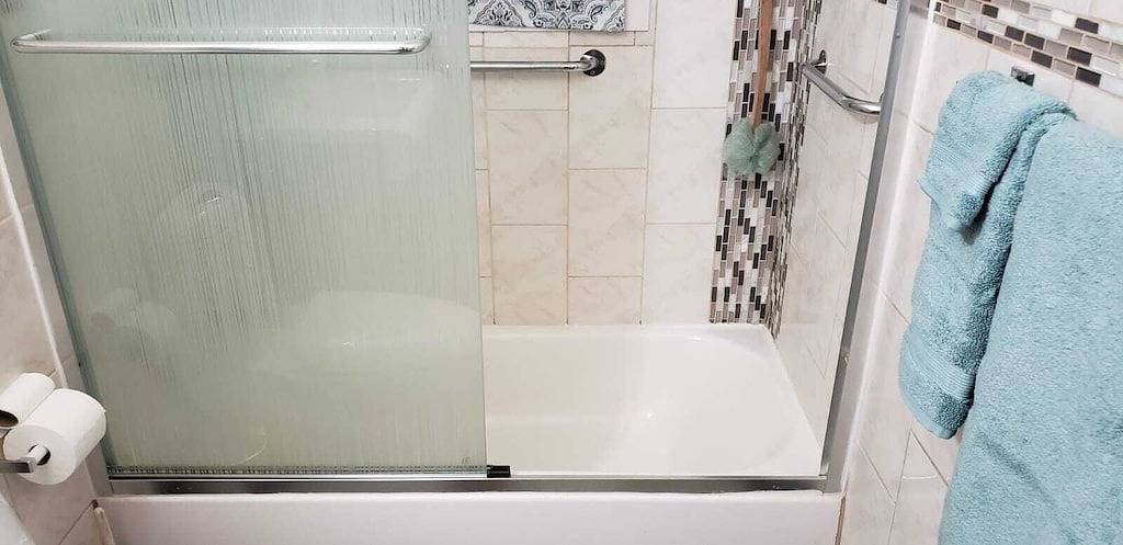 Ganze Wohnung, Relax and rejuvenate in this Hideaway Apartment close to public transportation . in Baldwin (NY), Nassau County