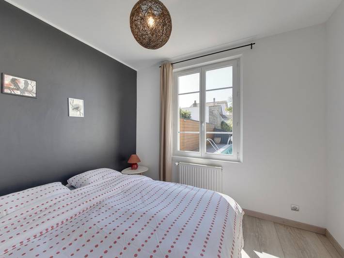 Casa renovada con piscina, jardín y terraza, cerca de la playa y del mercado. Ideal para 4 personas. in Châtelaillon-Plage, Región de La Rochelle
