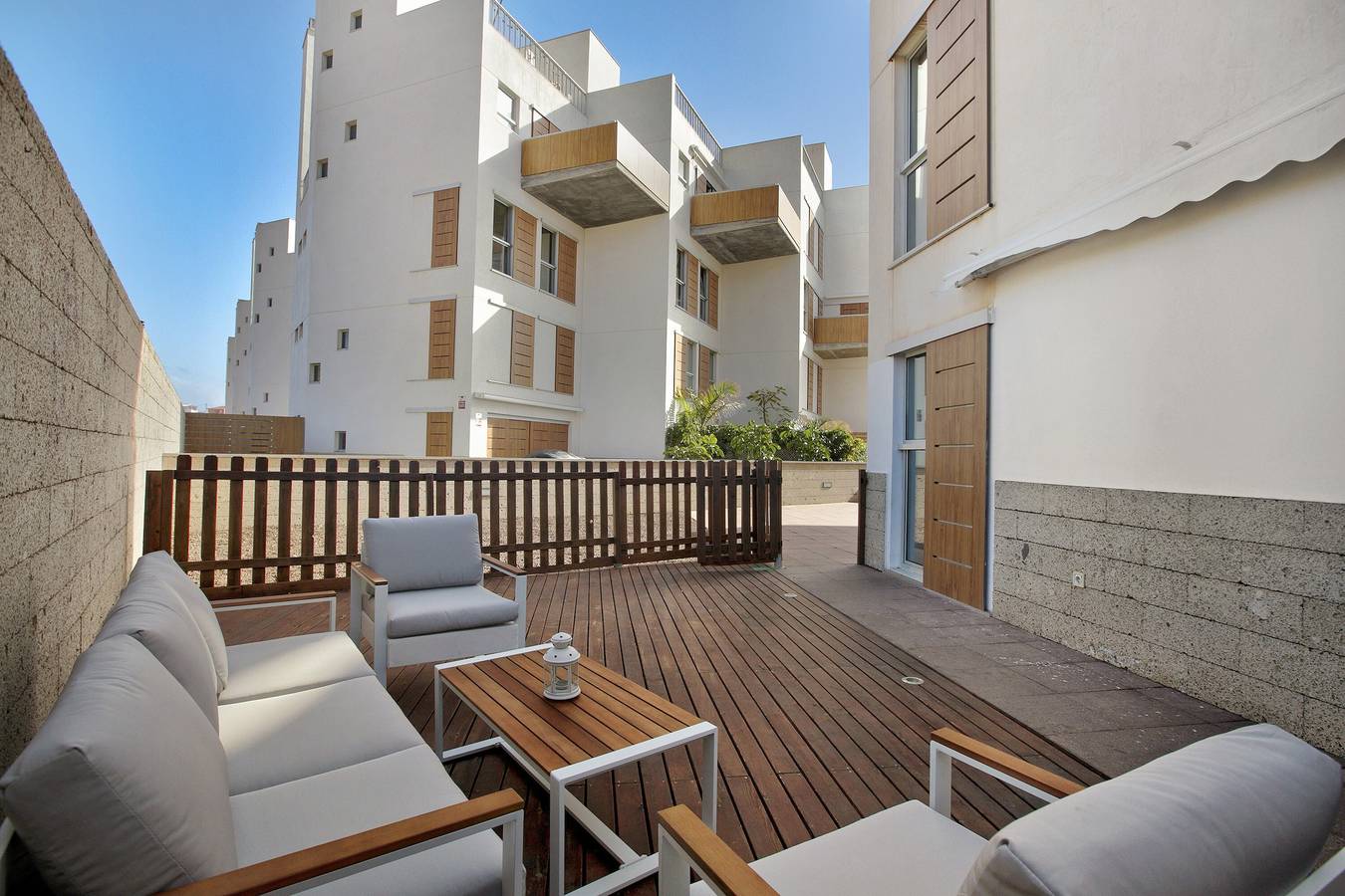Appartement entier, Appartement "Los Martínez Duplex" avec vue sur la mer, piscine partagée et Wi-Fi. in Los Martínez, Granadilla de Abona