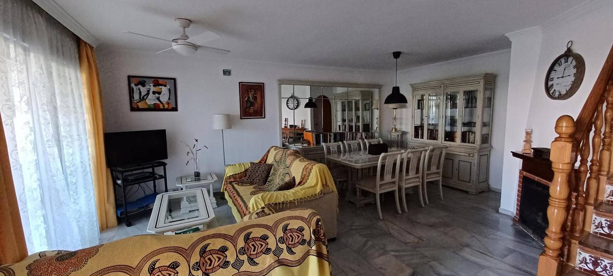 Chalet Adosado con Piscina Compartida, Wi-Fi y Aire Acondicionado en Cala del Moral in La Cala del Moral, Rincón de la Victoria