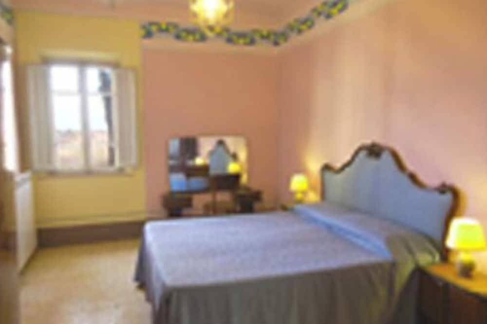 Entire apartment, Elegante Villa sul Lago Trasimeno - Gelsomino in Castiglione del Lago, Lake Trasimeno