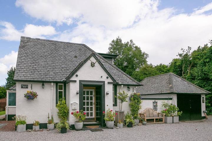 Chambre d’hôte pour 2 personnes, avec Terrasse ainsi que Jardin et Vue à Luss