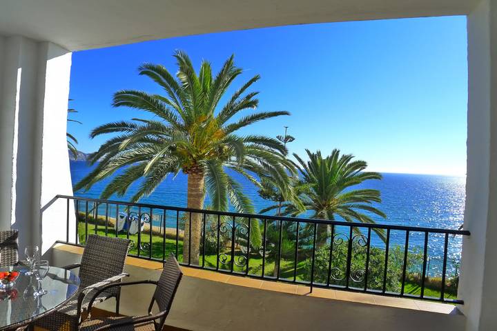 Ganze Wohnung, | Tuhillo 8, 1D in Playa Carabeíllo, Nerja