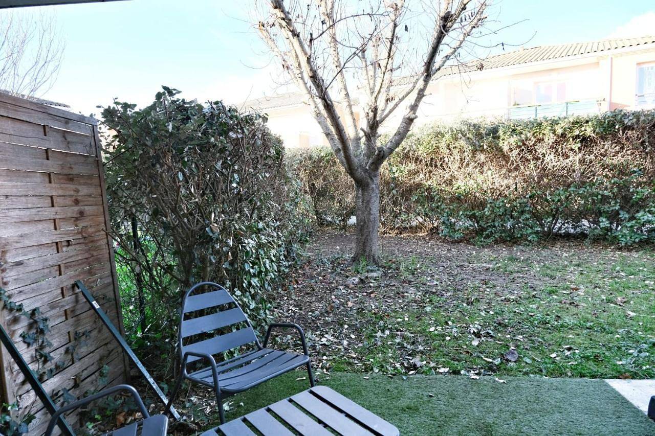 Appartement entier, Le Cocoon Jasmin T2 Rdc cosy avec jardin clos in Villeneuve-sur-Lot, Région de Villeneuve-sur-Lot