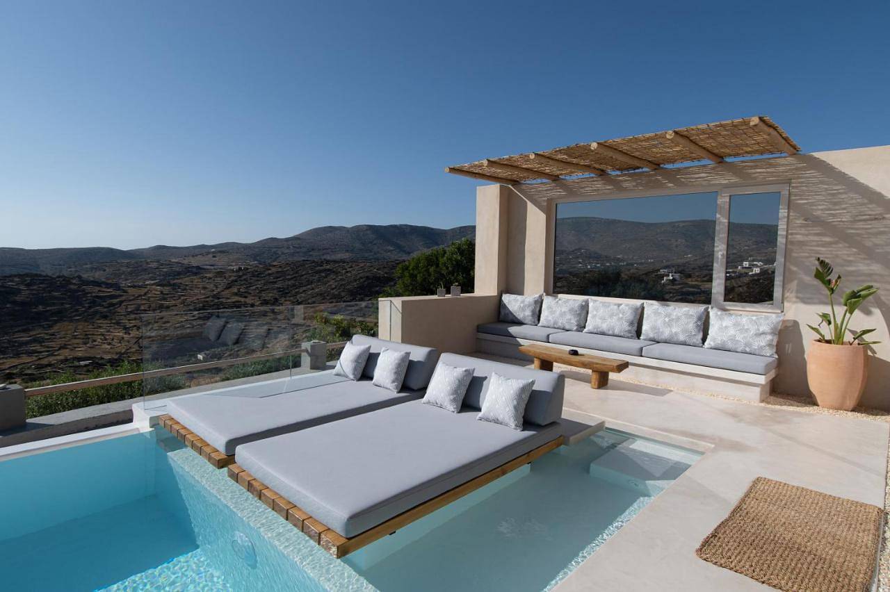 Youtopia Junior suite in Mpouris, Ios