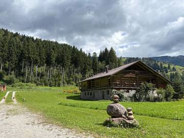 Gîte pour 2 personnes, avec jardin et vue, animaux acceptés dans Candide