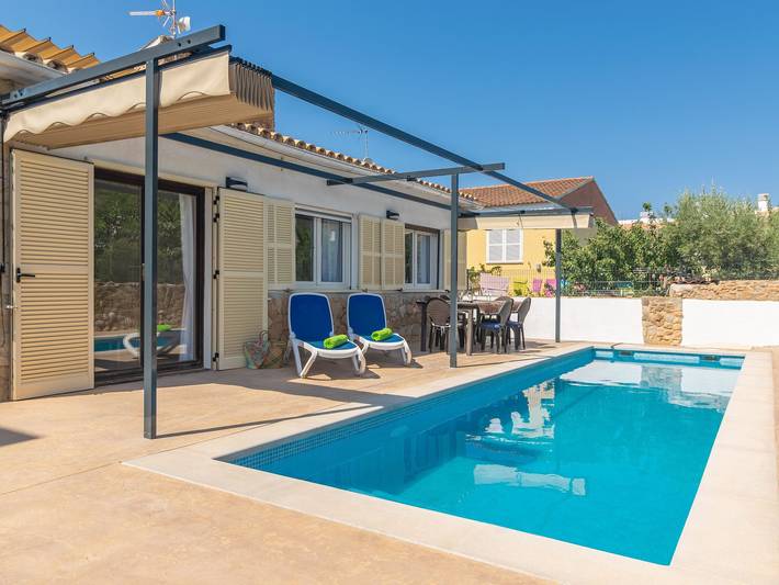 Ferienhaus für 4 Personen, mit Pool und Terrasse in Colònia de Sant Pere