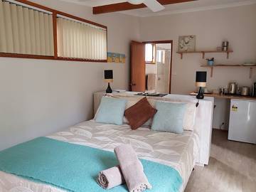 Bed And Breakfast for 2 People in Erowal Bay, New South Wales, Photo 1