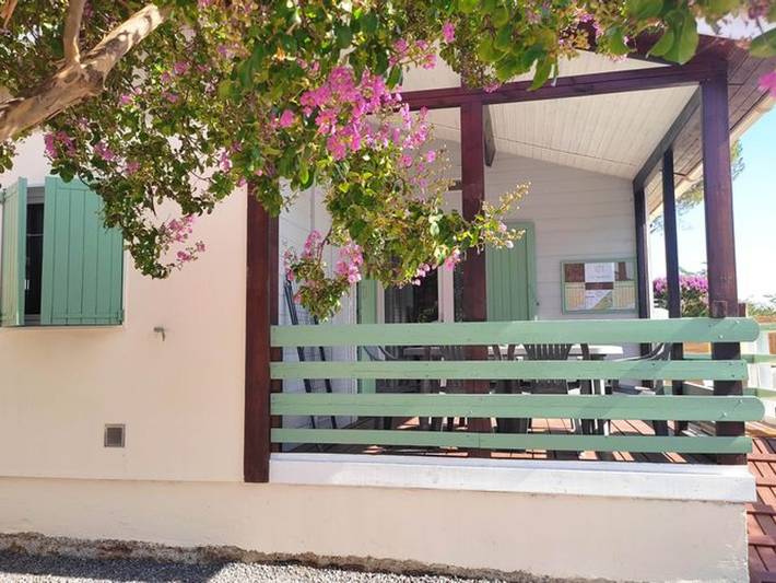 Gîte pour 6 personnes, avec piscine et terrasse