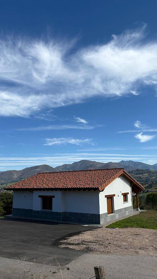 Casa de vacaciones para 5 personas, con terraza además de piscina y vistas - 1