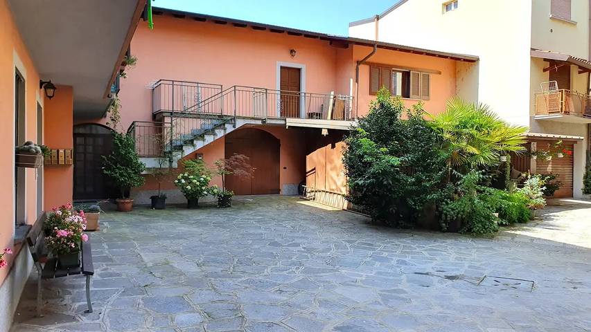 Ferienwohnung für 5 Personen, mit Balkon in Comune di Luino