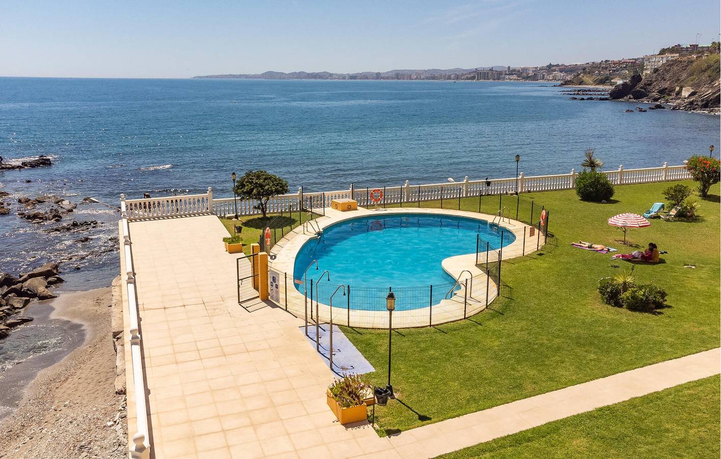 Geheel vakantieappartement, Appartement met zeezicht en zwembad - 1.5km naar Playa de Torreblanca in Torremuelle, Benalmádena