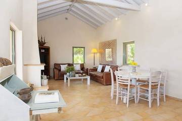 Villa for 20 People in Samos, Photo 4