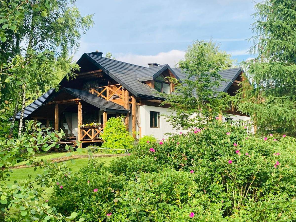 Modryna - Modrzewiowy Dom in Bieszczady
