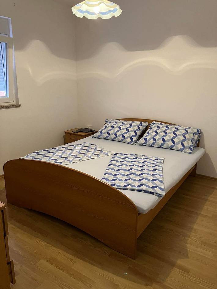 Ferienwohnung für 6 Personen, mit Balkon und Garten auf Pag - 3