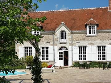 Chambre d’hôte pour 2 personnes, avec jardin et piscine à Francueil