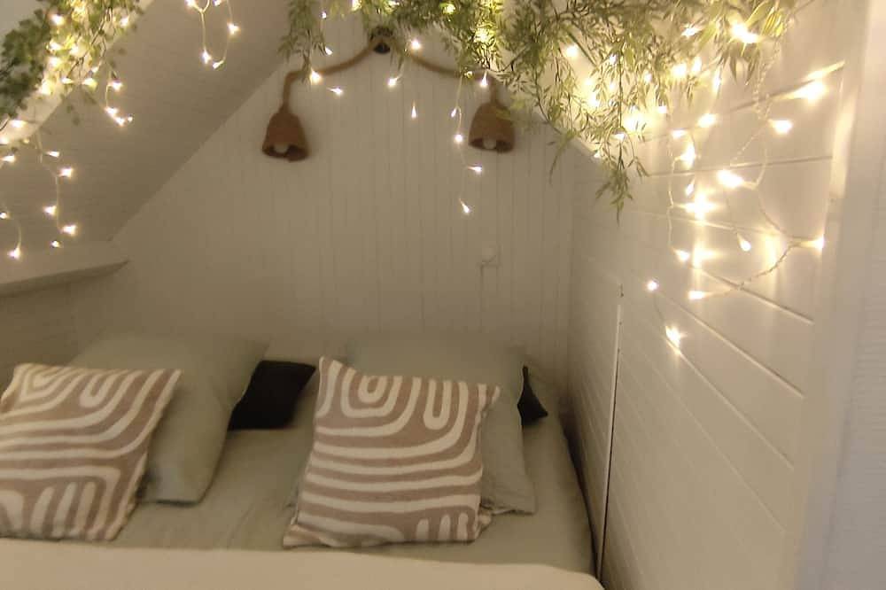 Apartamento entero, Bohemian studio close to beaches and hiking. in Lannilis, Región de Brest