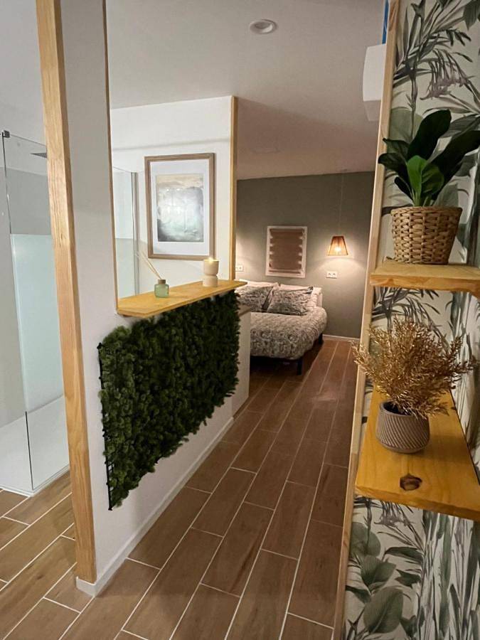 Gîte pour 2 personnes, avec jardin et jacuzzi ainsi que terrasse et piscine à Paulhan (Hérault)
