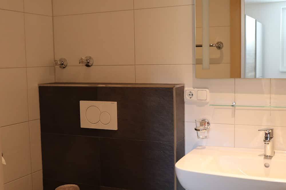 Apartamento entero, Ruhige Ferienwohnung in den Tiroler Bergen in Kaunergrat, Fließ