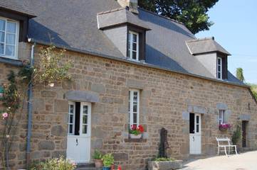 Cottage pour 2 personnes, avec jardin et vue, adapté aux familles dans Maen-Roch