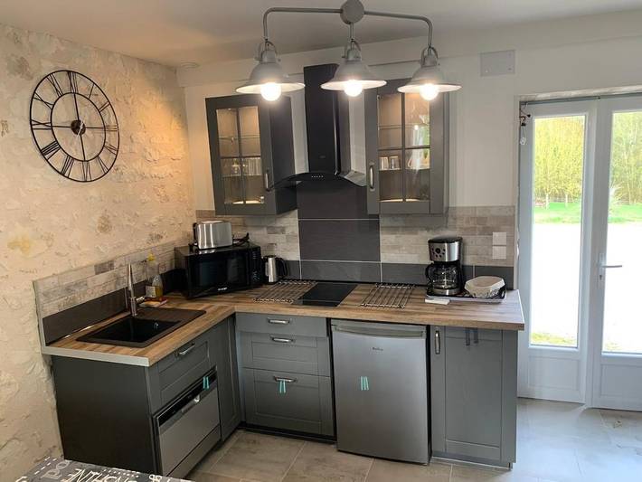 Location de vacances pour 2 personnes, avec Terrasse ainsi que Jardin et Vue à Couffy - 2